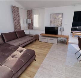 6 Bedroom Beachfront Villa with Heated Pool near Vela Luka on Korcula Island, Sleep 12